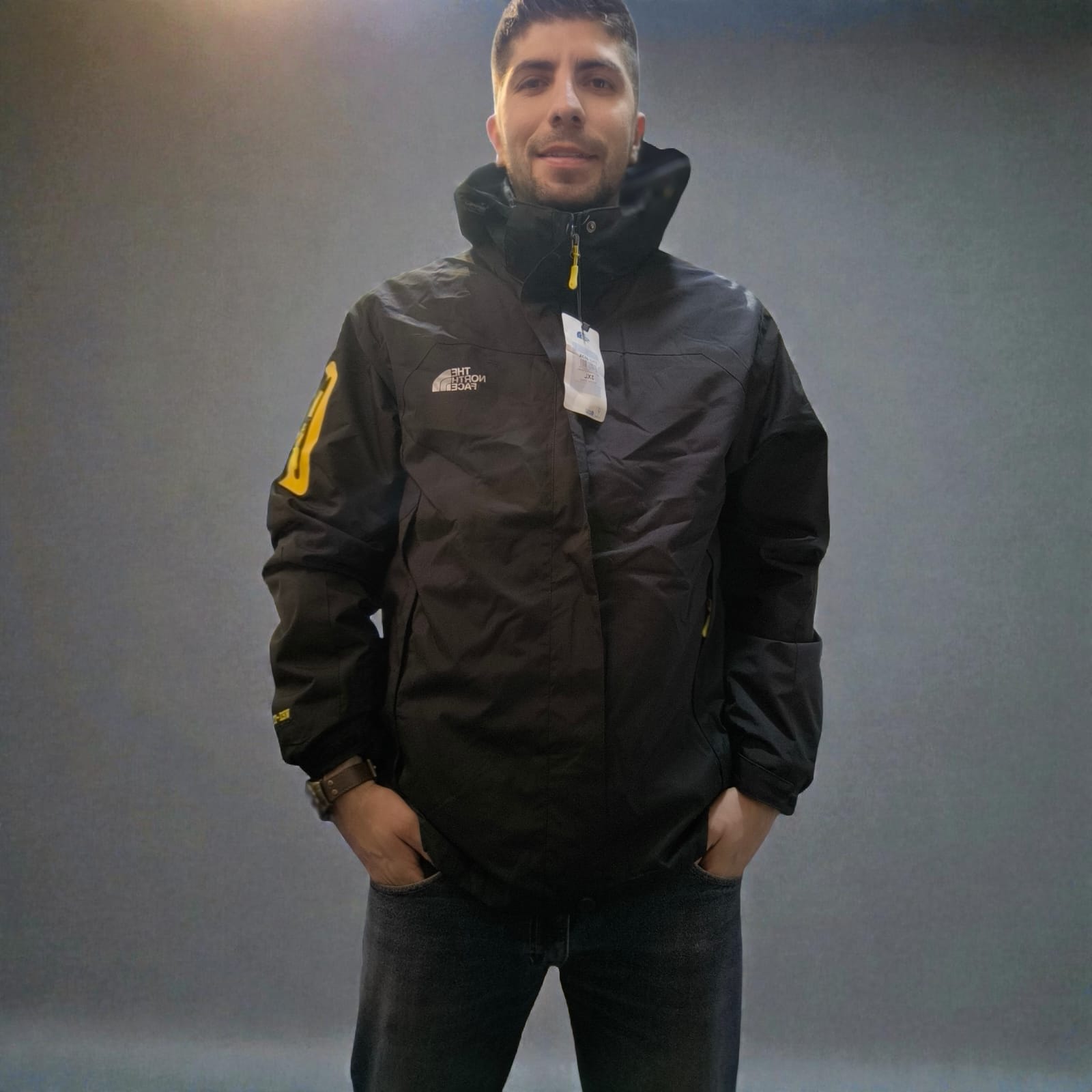 Chaqueta Doble Prenda Negra Cremallera amarilla